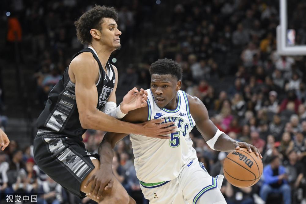 在训练中特 在训练中特